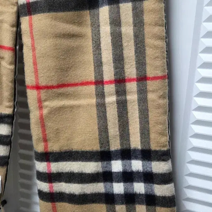 [BUNJANG] Burberry Cashmere & Silk Reversible Padded Scarf / 버버리 양면 캐시미어 100x 실크100패딩 머플러 상태좋은 중고