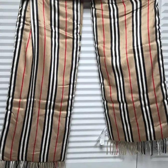 [BUNJANG] Burberry Cashmere & Silk Reversible Padded Scarf / 버버리 양면 캐시미어 100x 실크100패딩 머플러 상태좋은 중고