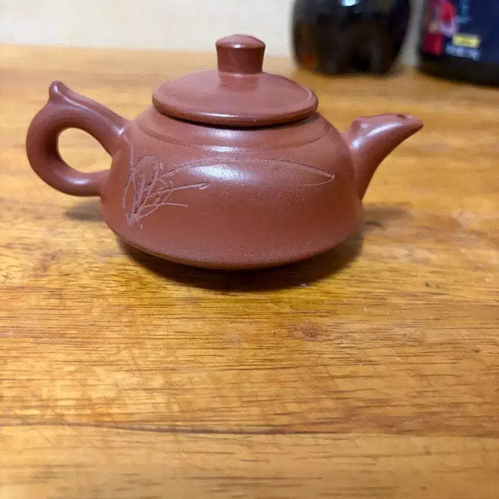 [BUNJANG] Dehua Kiln 1950s-1960s Handmade Porcelain Teapot (Small) / (1174)덕화 50-60년대 전수공자사호(소)