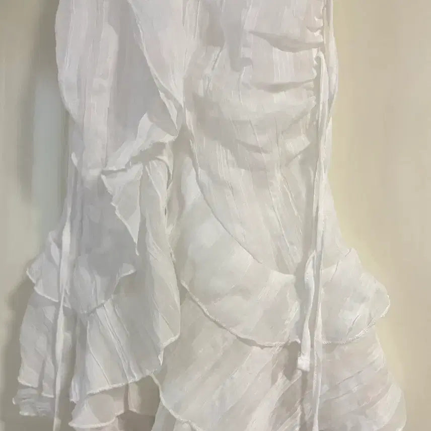 [BUNJANG] White Frill Mini Dress / 화이트 프릴 끈 원피스 미니 원피스 발레코어룩