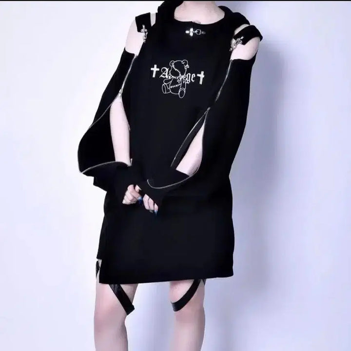 [BUNJANG] Amilige Shoulder Slit Long T-shirt / amilige 아밀리쥬 어깨트임 롱티 맨투맨 지뢰계 펑크