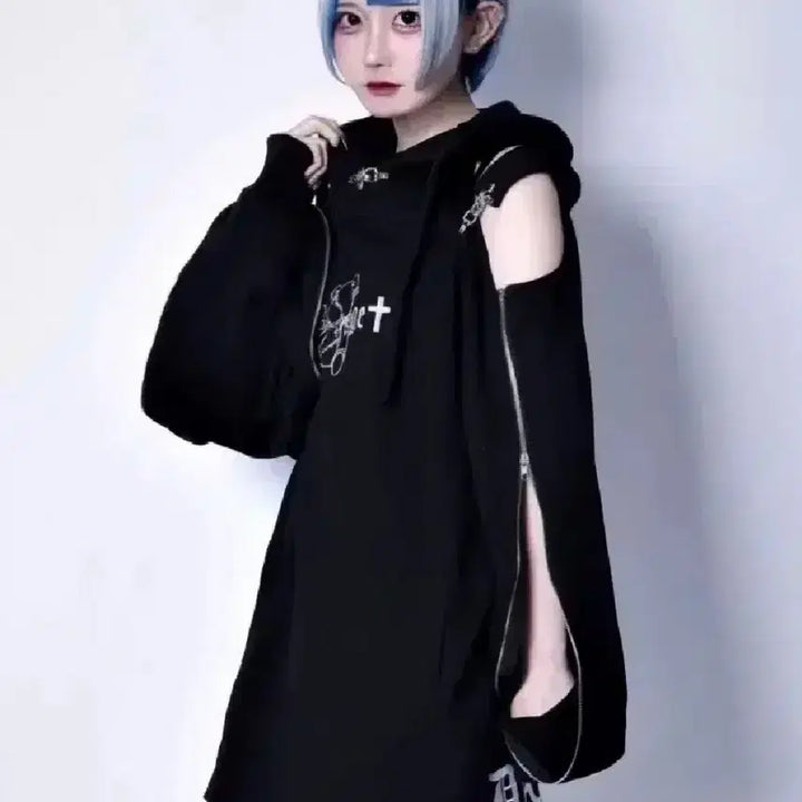 [BUNJANG] Amilige Shoulder Slit Long T-shirt / amilige 아밀리쥬 어깨트임 롱티 맨투맨 지뢰계 펑크