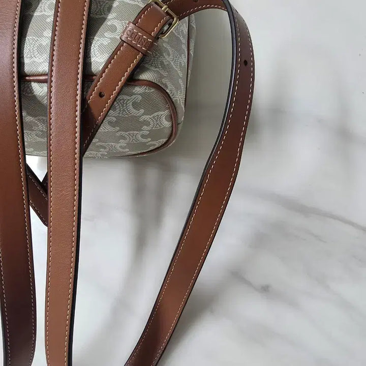 [BUNJANG] Celine Folco Backpack Greige / 셀린느 폴코 백팩 그레주 컬러