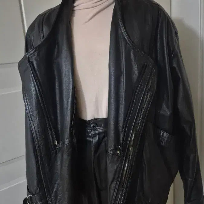 [BUNJANG] Woo Chung Leather Black Leather Bomber Jacket / Woo Chung Leather Fashion 블랙 가죽 봄퍼