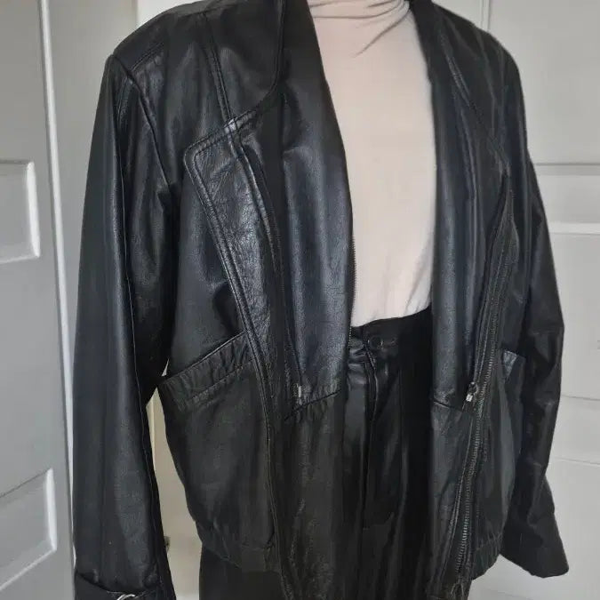 [BUNJANG] Woo Chung Leather Black Leather Bomber Jacket / Woo Chung Leather Fashion 블랙 가죽 봄퍼