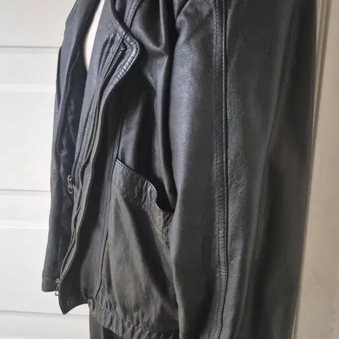 [BUNJANG] Woo Chung Leather Black Leather Bomber Jacket / Woo Chung Leather Fashion 블랙 가죽 봄퍼