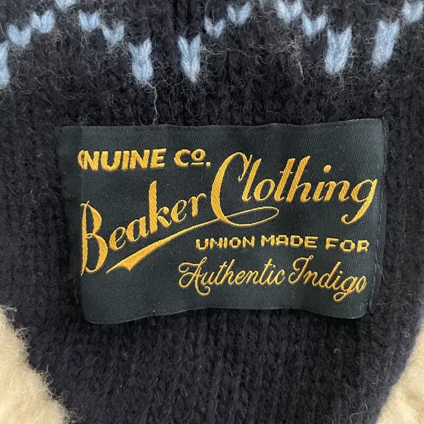 [SOLD OUT] 비이커 클로딩 귀달이 털모자 네이비 거의 새상품