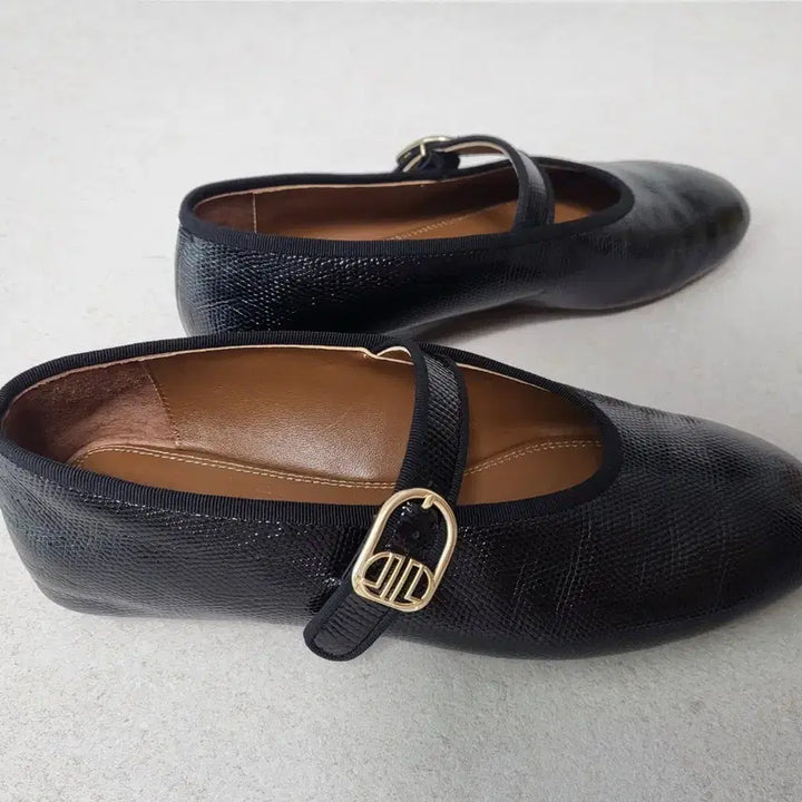 [BUNJANG] Lanvin Collection Flat Shoes / 랑방컬렉션 플랫 슈즈(사진 도용시 법적조치)