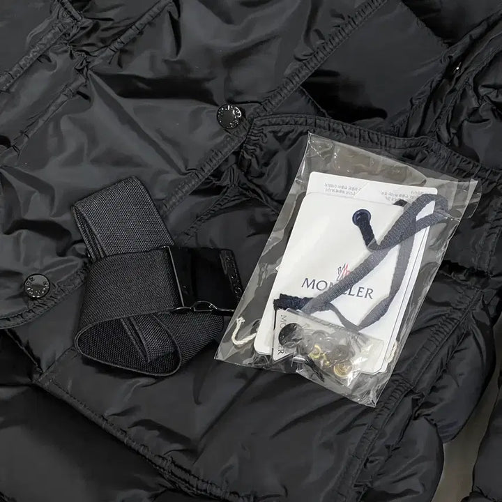 [BUNJANG] Moncler Chloe Long Padded Raccoon Fur Size 1 / (너무 이쁨) 몽클레어 클로에 롱 패딩 라쿤 퍼 1사이즈