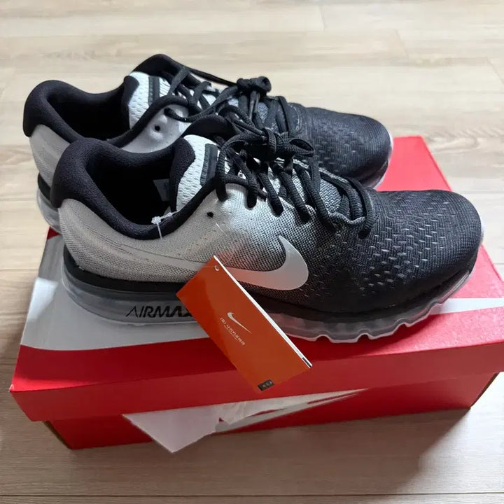 [BUNJANG] Nike Air Max 2017 Sneakers / 나이키 정품 에어맥스 2017 새제품 265사이즈
