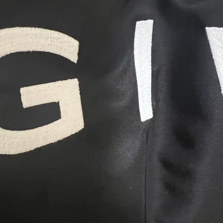 [BUNJANG] Givenchy Cargo Bomber Jacket / 지방시 탄창 카고 백로고 봄버 ma-1 48사이즈