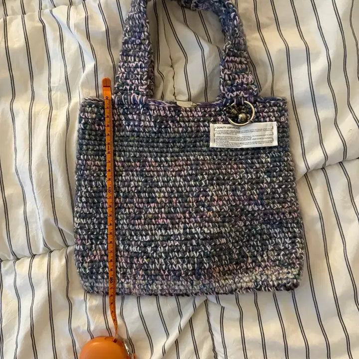 [BUNJANG] Handmade Knitted Tote Bag with Astronaut Keyring / [핸드메이드] 수제 뜨개질 토트백 믹스컬러 + 우주인키링