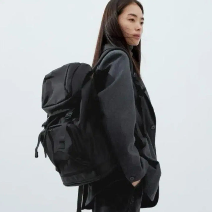 [BUNJANG] OS Uniqlo U Backpack / [os] 유니클로u 백팩 가방 블랙