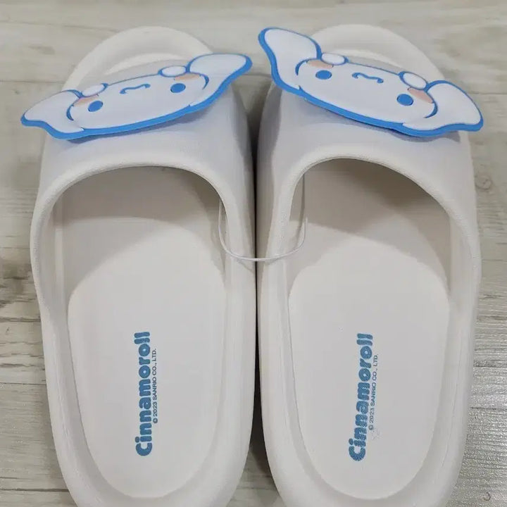 [SOLD OUT] 산리오 시나모롤 슬리퍼(새상품)