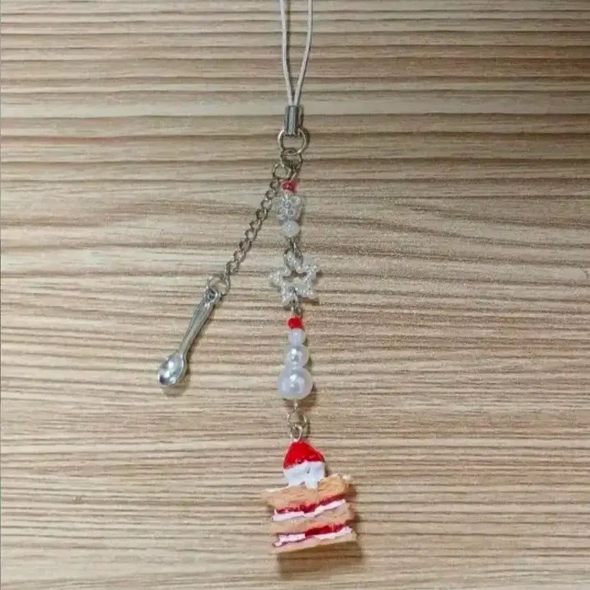 [BUNJANG] Strawberry Cake Bead Keychain / 귀여운 딸기케이크 비즈키링