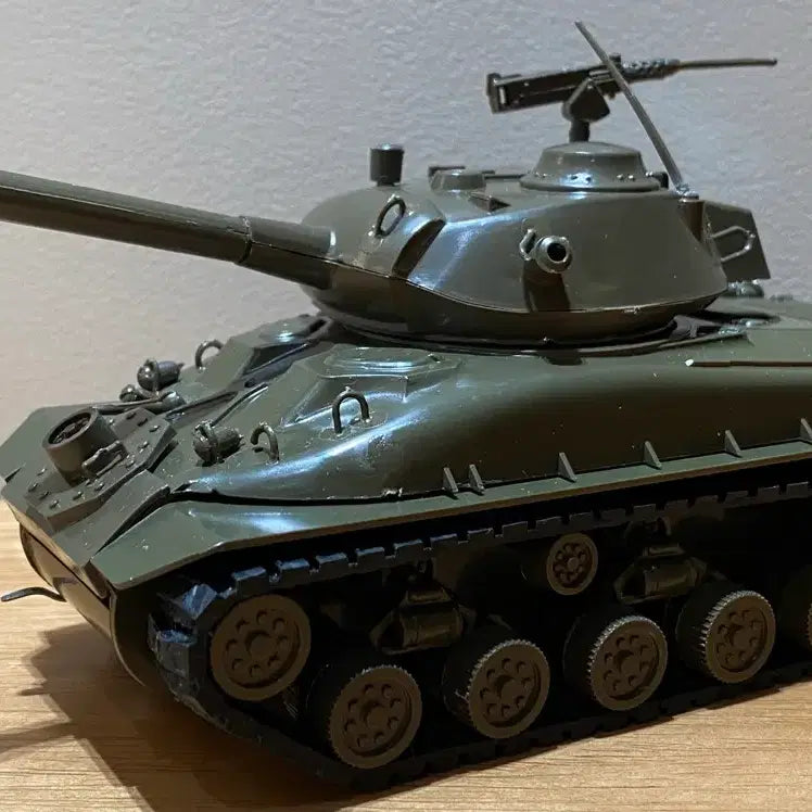 [BUNJANG] Sanwa Model M24 Tank Motorized Plastic Model / (오늘까지만 판매) 산와모형 M24 전차 모터라이즈 고전프라