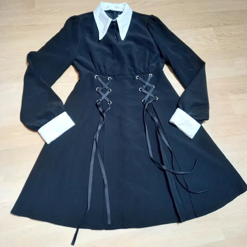 [BUNJANG] EATME Lace-Up Dress / EATME 레이스업 원피스 양산형 지뢰계 고스로리