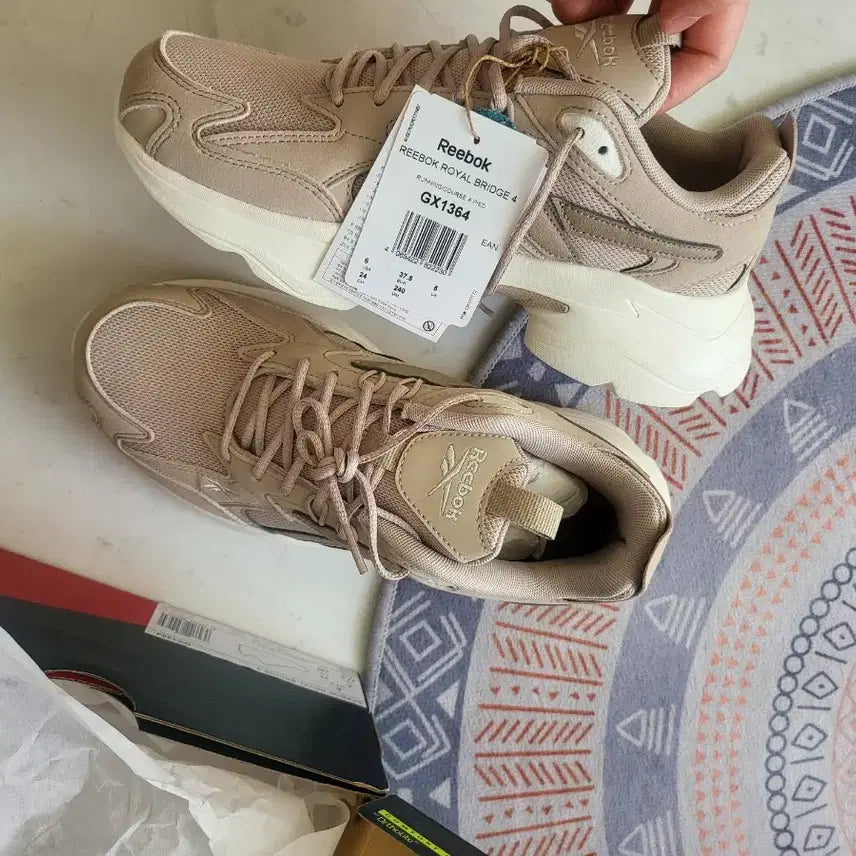 [BUNJANG] Reebok Sneakers / 리복 운동화 새상품입니다