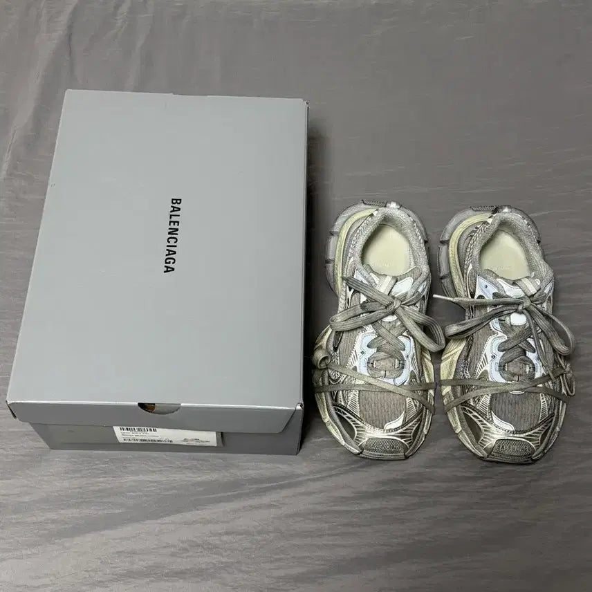 [BUNJANG] Balenciaga 3XL Eggshell Light Beige / [41C] 발렌시아가 3XL 에그쉴 라이트 베이지 초판