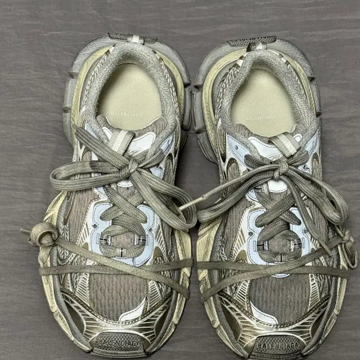 [BUNJANG] Balenciaga 3XL Eggshell Light Beige / [41C] 발렌시아가 3XL 에그쉴 라이트 베이지 초판