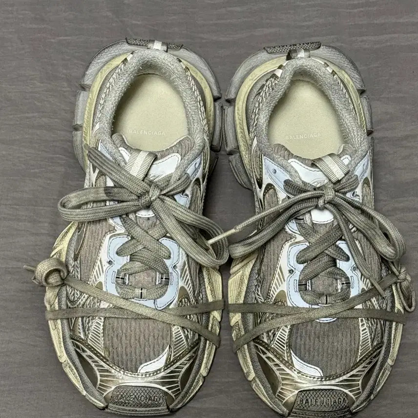 [BUNJANG] Balenciaga 3XL Eggshell Light Beige / [41C] 발렌시아가 3XL 에그쉴 라이트 베이지 초판