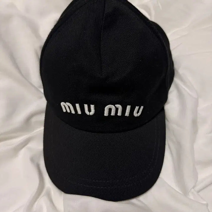 [BUNJANG] Miu Miu Black Ball Cap / 미우미우 블랙 볼캡 S사이즈