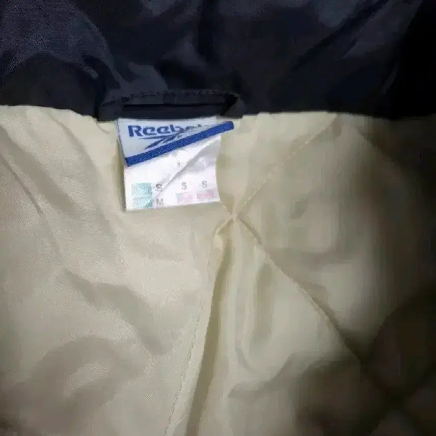 [BUNJANG] Reebok Vintage Padded Jacket / 리복 빈티지 패딩