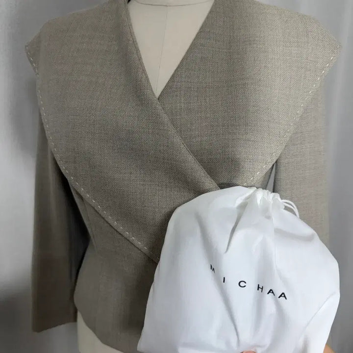 [BUNJANG] MICHAA Shawl Collar Crop Jacket (Dark Beige) / MICHAA 미샤 숄 카라 포인트 크롭 자켓 (다크 베이지) - 새상품