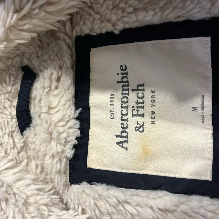 [BUNJANG] Abercrombie Navy Quilted Padded Jumper M / 아베크롬비 네이비 퀼팅 패딩 점퍼 M