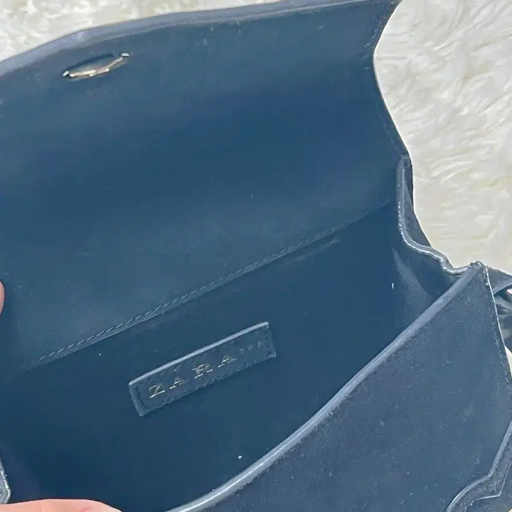 [BUNJANG] Zara Velvet Crossbody Bag / 자라 벨벳 크로스백