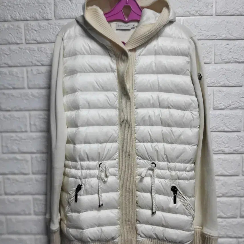 [BUNJANG] Moncler Hooded Padded Jacket (Women's M) / 몽클레어 후드 패딩 자켓 여성M