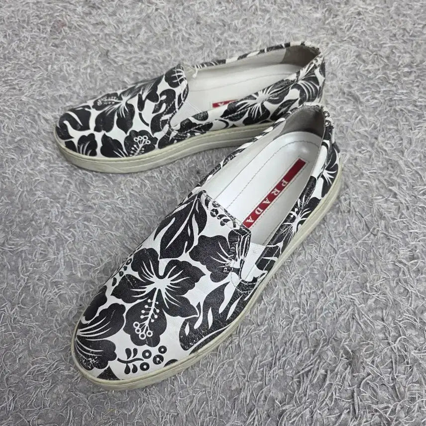 [BUNJANG] Prada Leather Slip-ons (EU 37) / 정품] 프라다 레더 슬립온 EU37/240