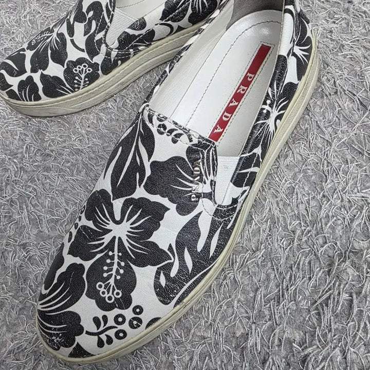 [BUNJANG] Prada Leather Slip-ons (EU 37) / 정품] 프라다 레더 슬립온 EU37/240