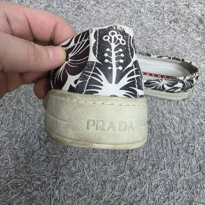 [BUNJANG] Prada Leather Slip-ons (EU 37) / 정품] 프라다 레더 슬립온 EU37/240