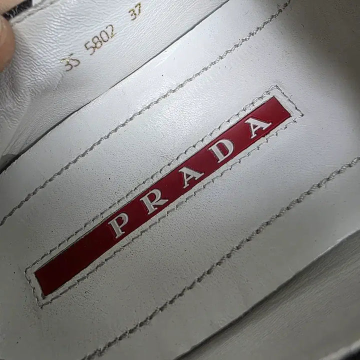 [BUNJANG] Prada Leather Slip-ons (EU 37) / 정품] 프라다 레더 슬립온 EU37/240