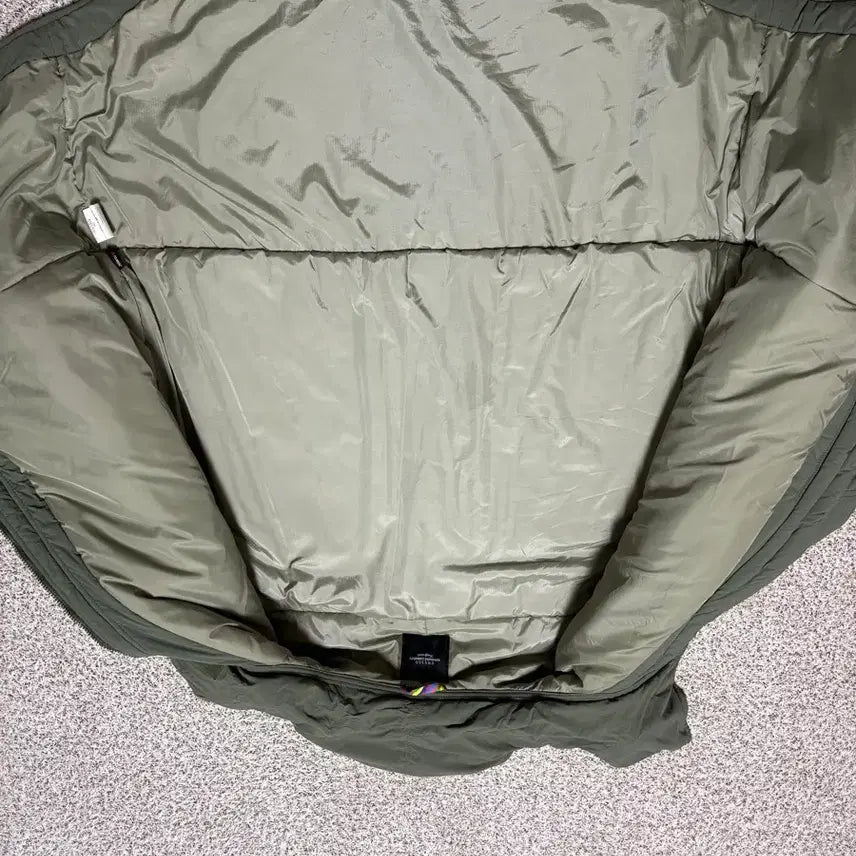 [BUNJANG] IZN's Monster Parka (Size 3) / 이즈네스 몬스터파카 3 size