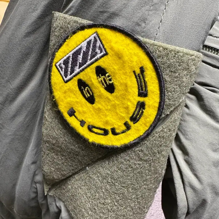 [BUNJANG] IZN's Monster Parka (Size 3) / 이즈네스 몬스터파카 3 size