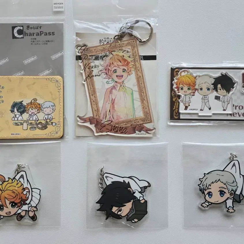 [BUNJANG] The Promised Neverland Emma, Ray, Norman Goods Set / 약속의 네버랜드 엠마 레이 노먼 굿즈 세트