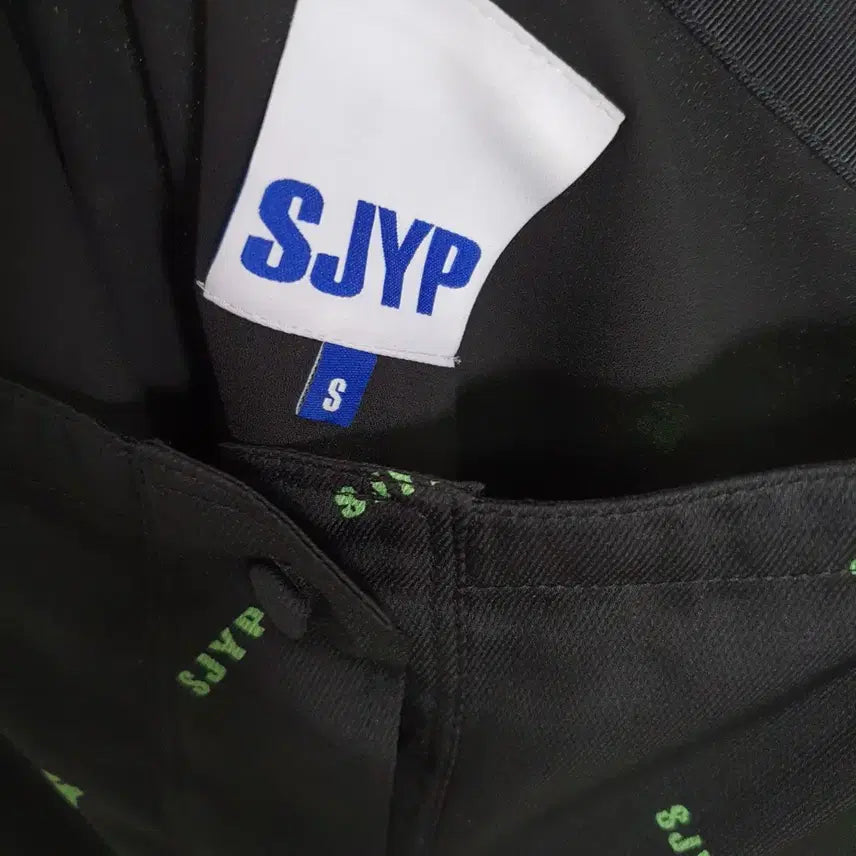 [BUNJANG] SJYP Dino Print Strapped Gored Dress / 한섬 sjyp 디노 프린트 스트랩 고어드 원피스