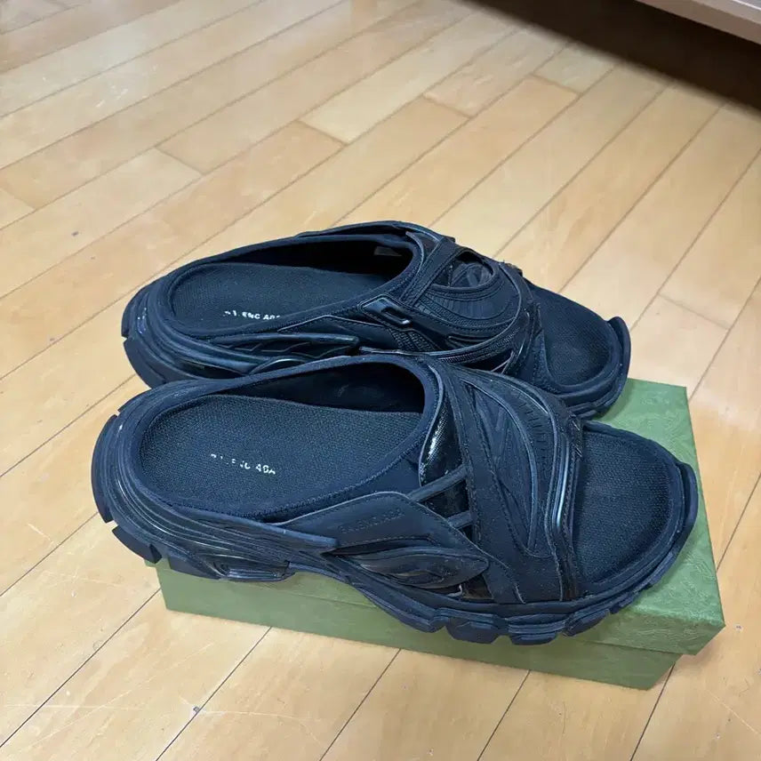 [BUNJANG] Balenciaga Track Slides 43 / 발렌시아가 트랙 슬라이드 43