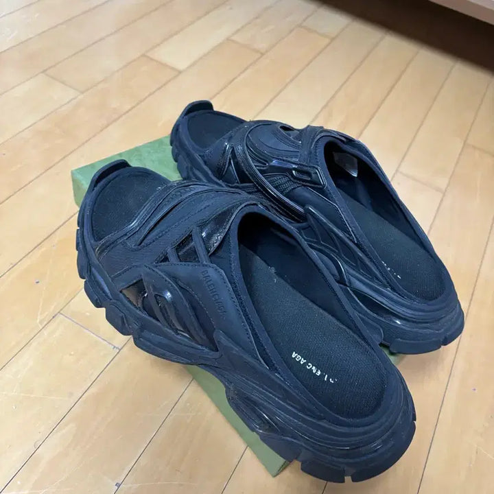 [BUNJANG] Balenciaga Track Slides 43 / 발렌시아가 트랙 슬라이드 43