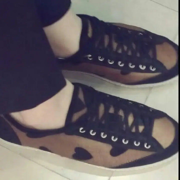 [BUNJANG] Burberry Heart Print Pony Hair Sneakers / [버버리] 하트프린트 송치 스니커즈_37