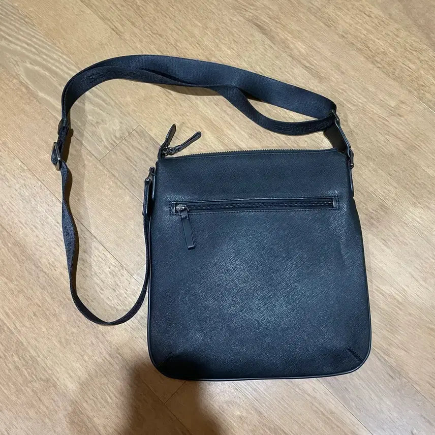 [BUNJANG] Samsonite Black Crossbody Bag / 쌤소나이트 블랙 크로스백
