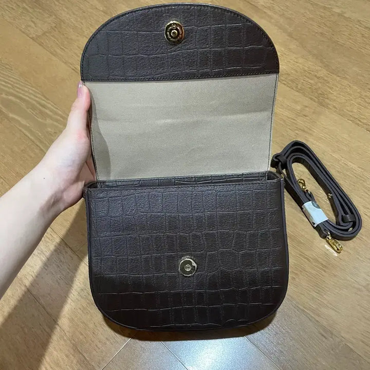 [SOLD OUT] 새상품) 조셉앤스테이시 루나 디스코 크로스백
