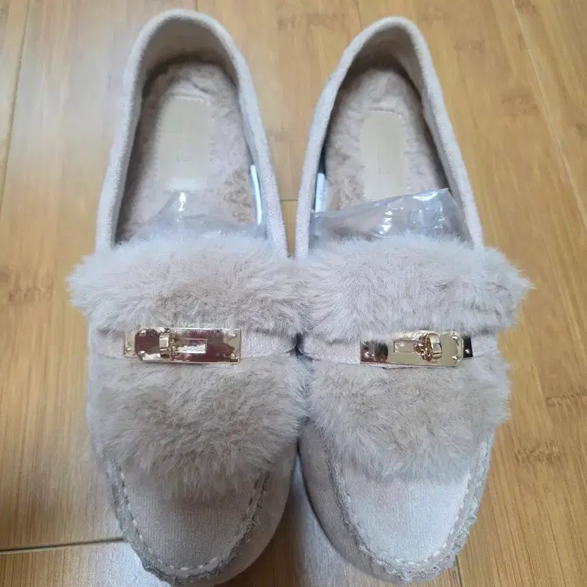 [BUNJANG] Generic Fur Loafers / 털로퍼