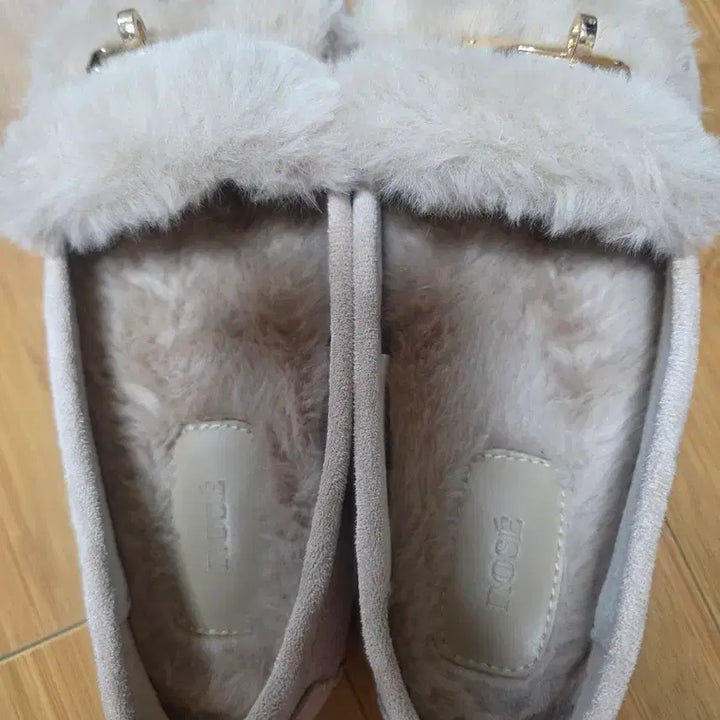 [BUNJANG] Generic Fur Loafers / 털로퍼