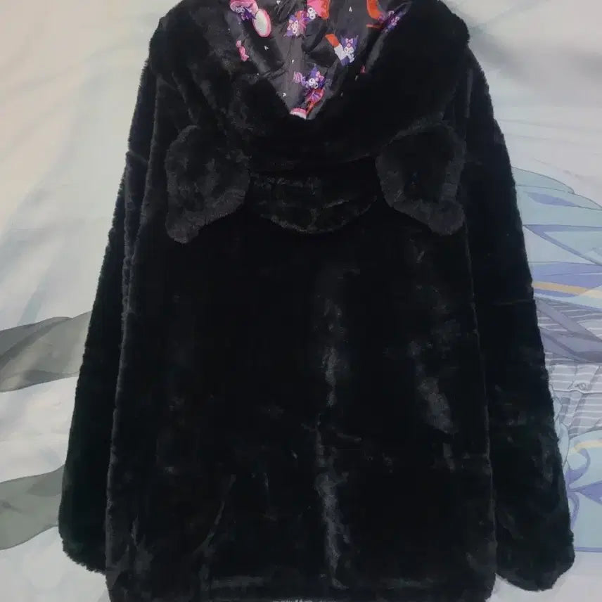 [BUNJANG] Kuromi Hooded Fur Zip-up Jacket / 쿠로미 후드 퍼 집업