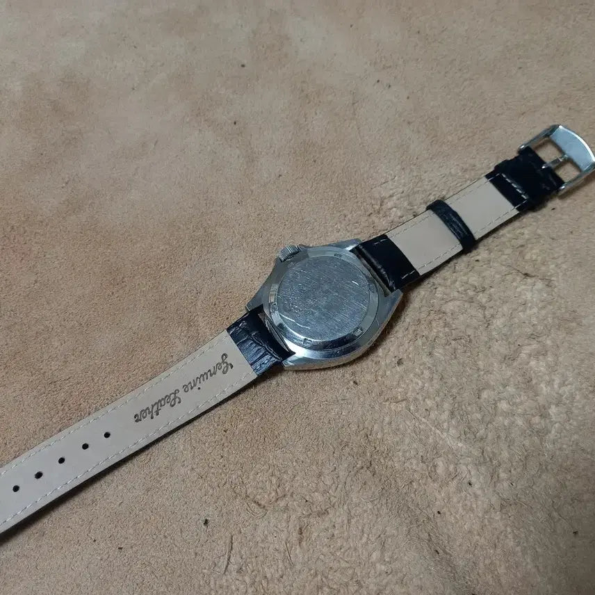 [BUNJANG] Citizen 80's Quartz Diver Black Dial Leather Watch / 시티즌 80's 쿼츠 다이버 흑판 가죽 시계(오버홀 제품)