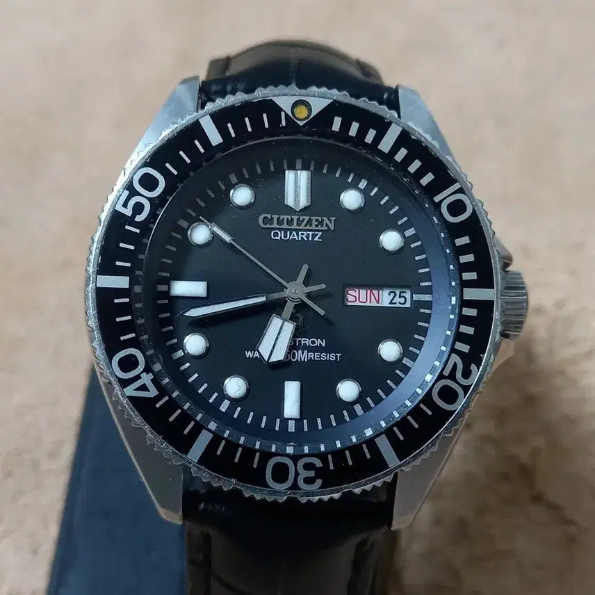 [BUNJANG] Citizen 80's Quartz Diver Black Dial Leather Watch / 시티즌 80's 쿼츠 다이버 흑판 가죽 시계(오버홀 제품)
