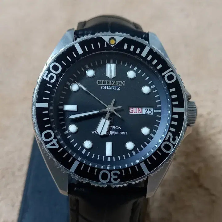 [BUNJANG] Citizen 80's Quartz Diver Black Dial Leather Watch / 시티즌 80's 쿼츠 다이버 흑판 가죽 시계(오버홀 제품)